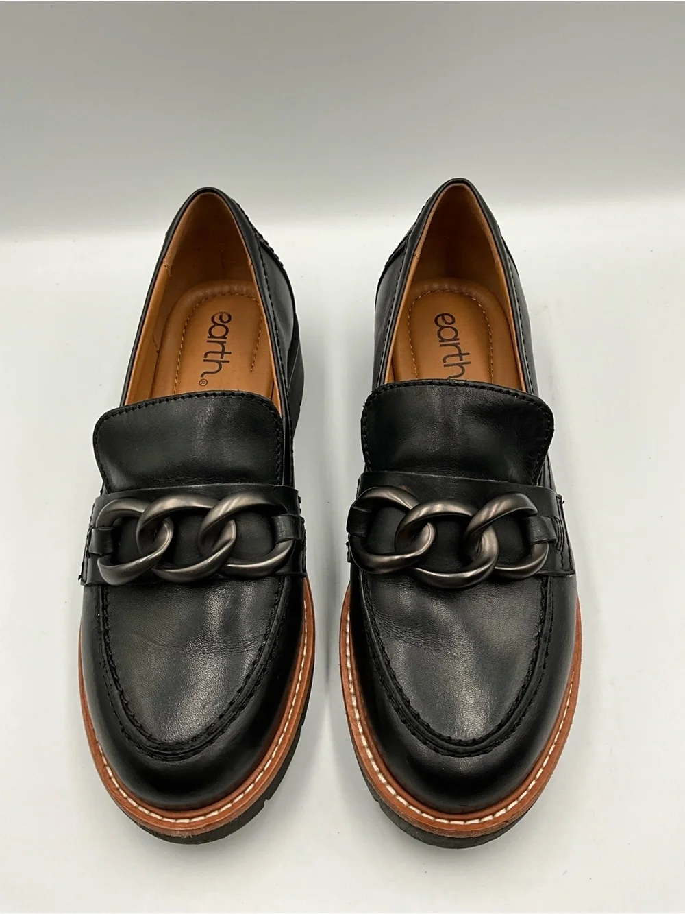 Earth Loafers Size 7.5 Black with Gunmetal Chain Accent